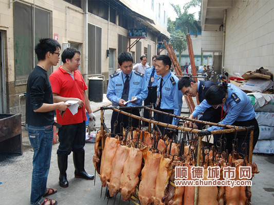 顺德各镇人口_...下辖24个村民委员会,6个居民委员会,常住人口约18万,海外华侨(2)