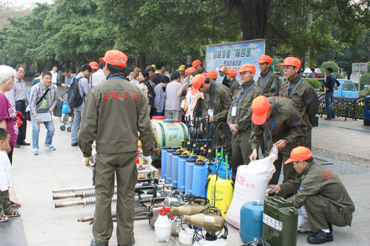 天气回暖惹蚊虫，注重环境卫生除“四害”