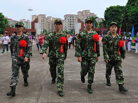 好男儿当兵去！顺德436名青年踏上军旅征程