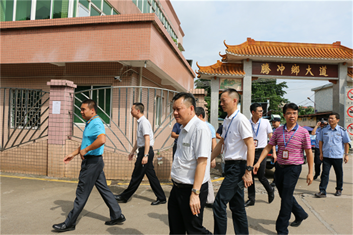 “迎大庆、保平安”，镇长带队安全生产大检查