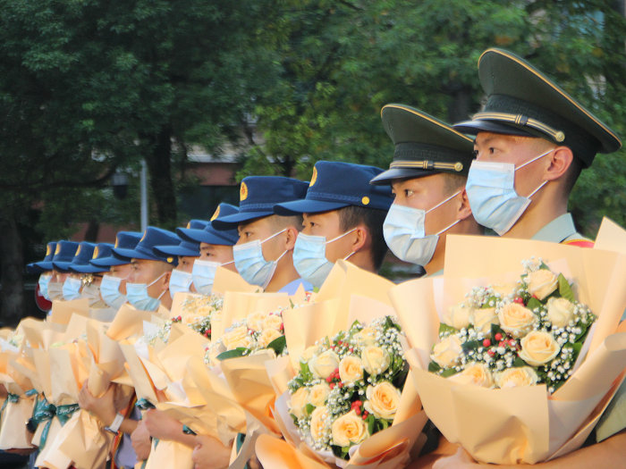 温暖！大良连续五年接退役老兵返乡