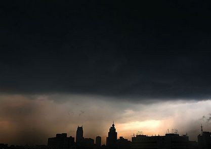 雷雨或至　志明与您分享避险要诀