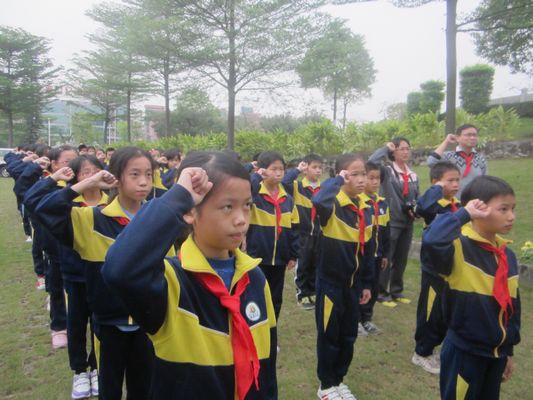 清明时节雨纷纷，学子悼念器官捐献者