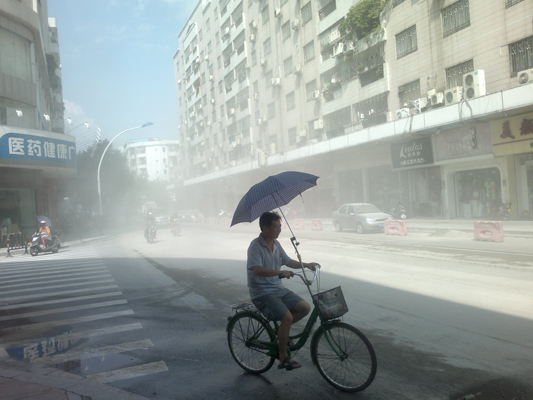 出现“沙尘暴”？原是道路施工惹祸