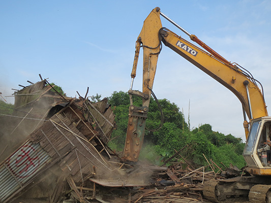 大良：保安全，堤段违法建筑一个不留