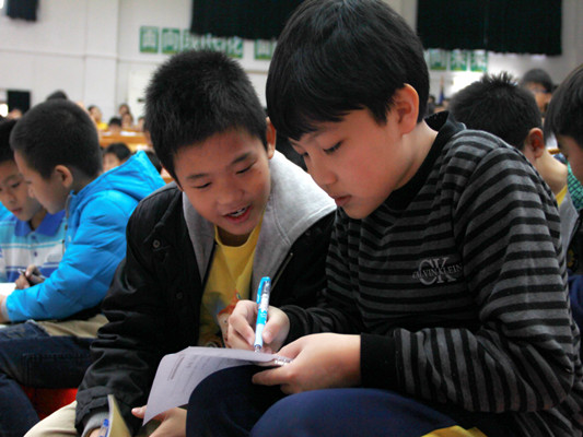 中小学生对性知识朦胧，性教育需普及化