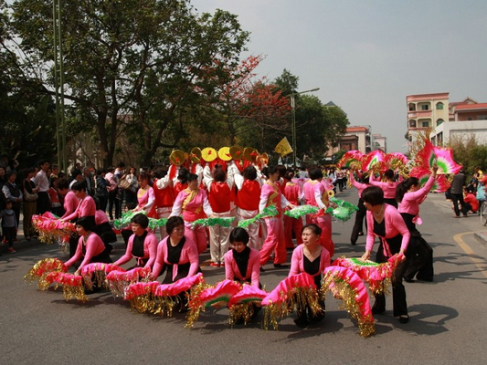 陈村：三八妇女节，全镇巾帼动起来