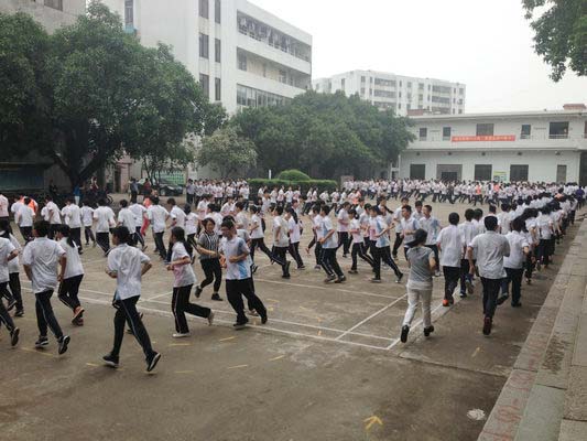 龙江锦屏中学开放日，因地制宜造大课间