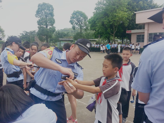 来顺德警察训练基地，体验警察生活！