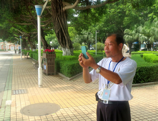 六旬“找茬人”的坚持：对城市的一份情感与责任