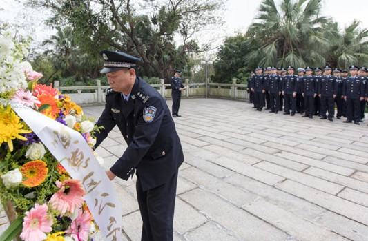 清明节来了，顺德青年民警缅怀革命先烈