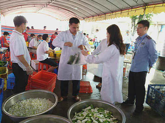 中午投诉下午就处理，食品安全不开玩笑