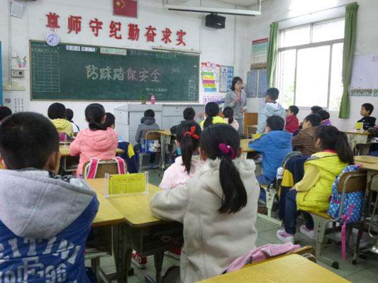 顺德龙江东头小学