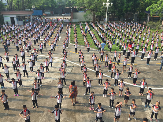 能文又能武，乐从明德小学学生哥好犀利