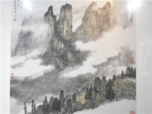 家门口看画展，伍海成山水画亮相乐从