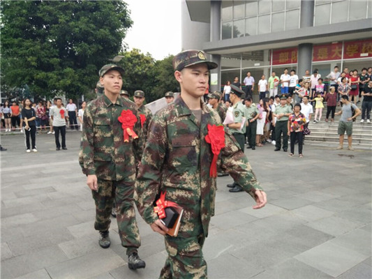 北滘：好男儿去当兵，练好本领回报家乡