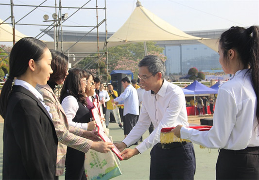 践行宪法精神，顺德人大助法治顺德建设