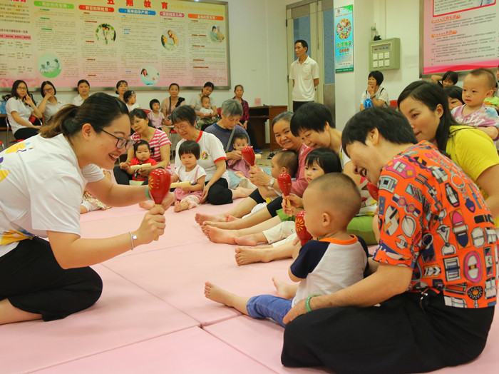 妈妈讲话宝宝模仿？孩子的敏感期来啦