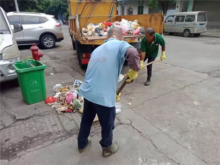 垃圾无人清理、堆积如山？伦教环卫已及时跟进