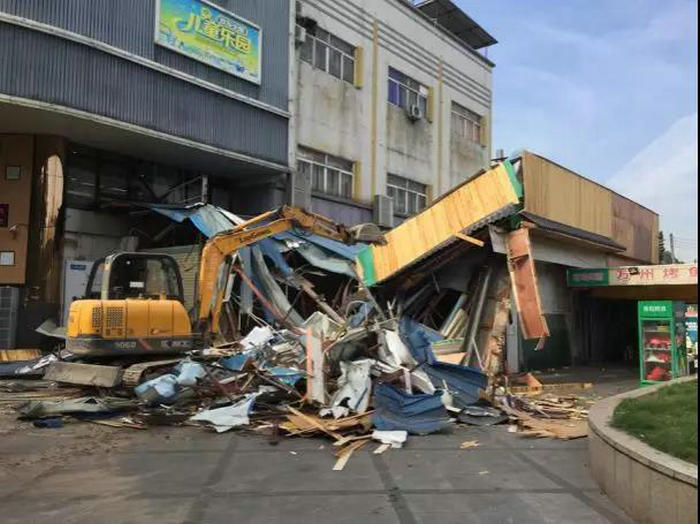 北滘：人行通道违建物拆了，市民都说好