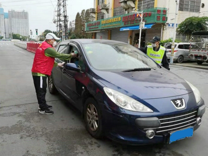 复工仍坚守防疫一线，他们是企业负责人更是党员