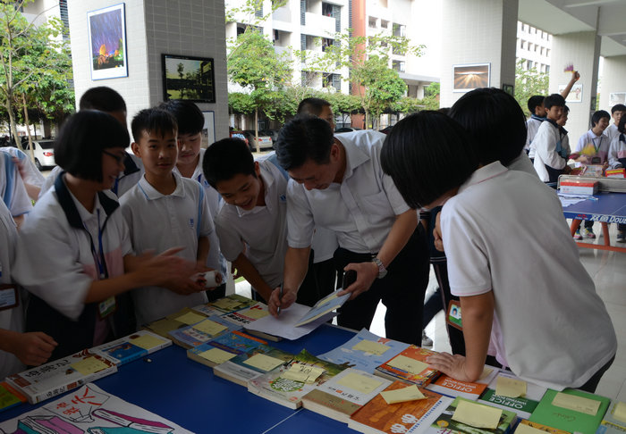 顺德图书馆_翁佑中学校本德育体系"炼成记:立德树人,全面育人