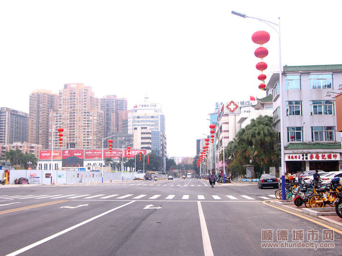 001文秀路（凤山中路-县东路段）通车。.JPG