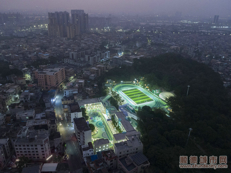 备受赞誉的锦屏学校。。.jpg