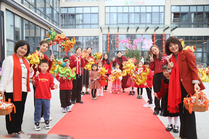 朝乐幼儿园园长、老师送上新年祝福_副本.jpg