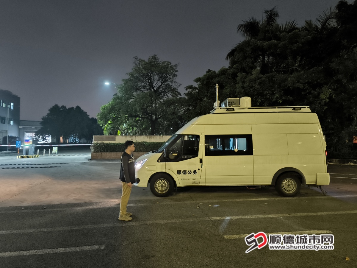 夜间走航车大气巡查图片_副本.jpg