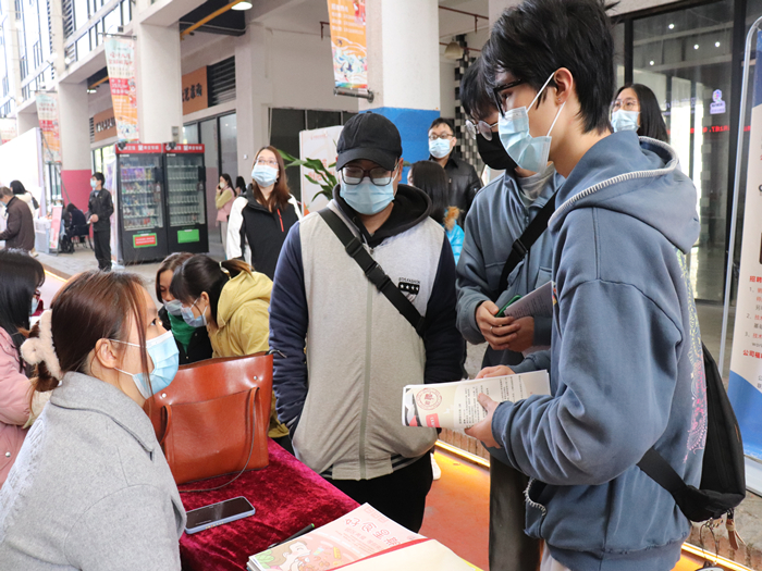 搭建招聘就业平台，大良街道在行动