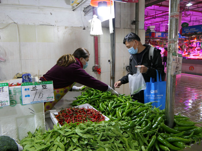 城网走访：清明菜价，微微一涨不要慌