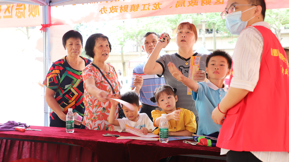 市民群众参与度高，现场气氛热烈