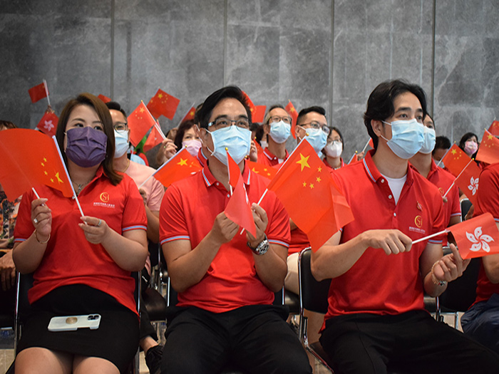 内地港人送祝福，共庆香港回归25周年