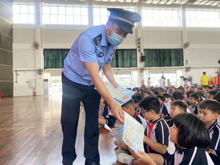 大良：民警进校园，安全入童心