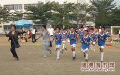 2012中小学足球赛落幕，侨中男足摘冠